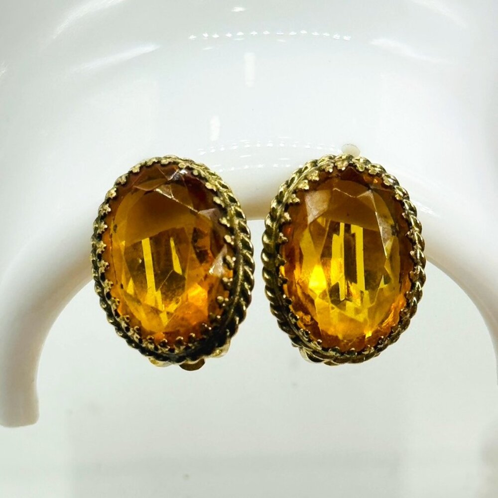 Vintage Whiting & Davis Clip On Earrings Gold Tone Ovals Faceted Topaz Glass